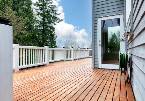South San Francisco — finished deck with sliding-door access