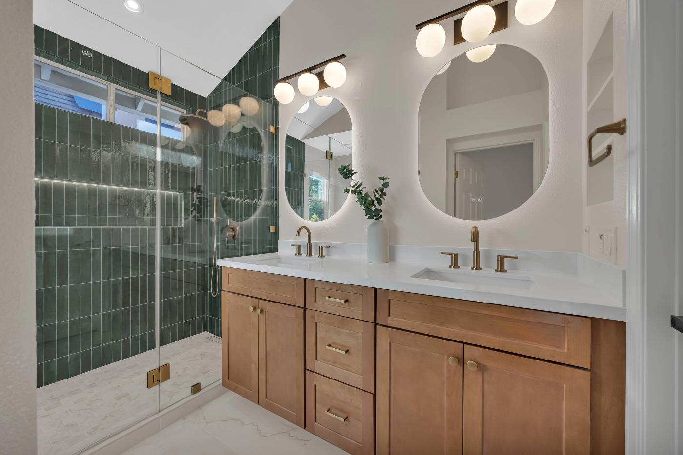 3 Bathrooms, Redwood City