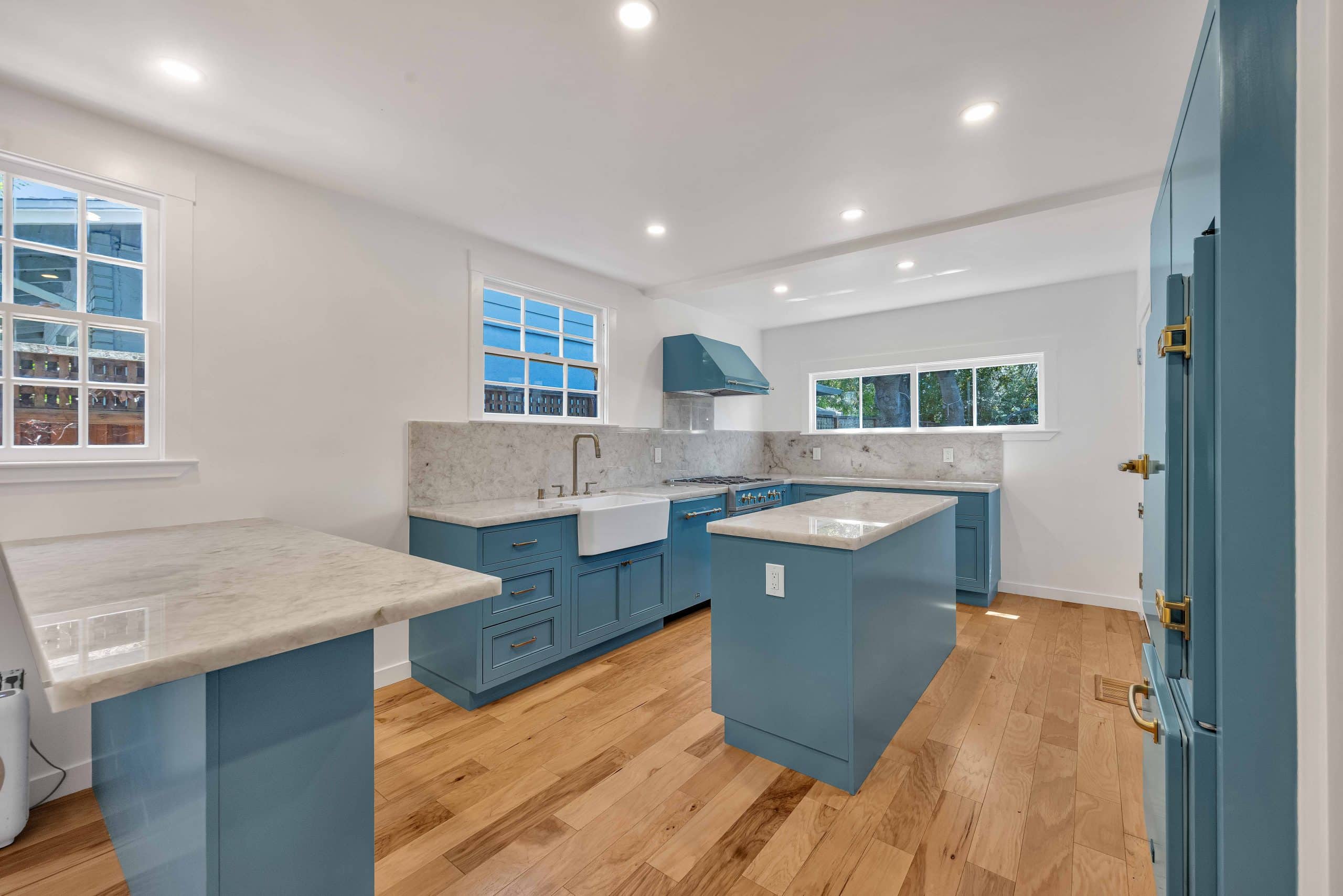 Menlo Park kitchen remodel — island, peninsula, and marble counters